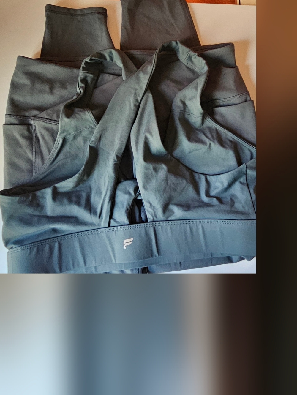 Fabletics PureLuxe Oasis Set • Twist Bra + HW Crossover Leggings - Picture 8 of 10